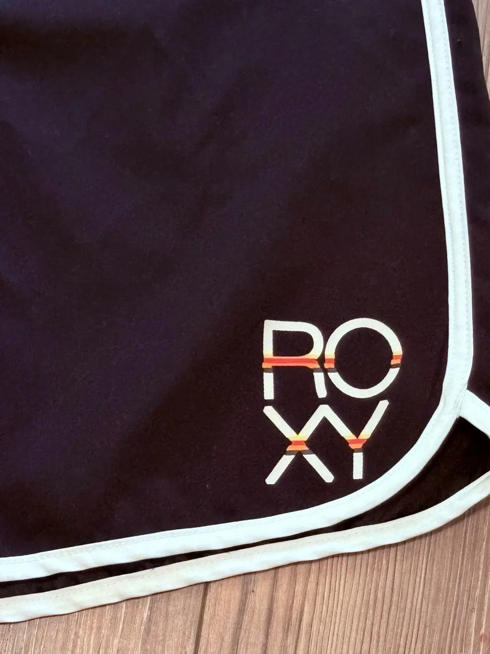 Vtg Roxy Boardshorts Black Retro Striped Contrast Piping Y2K Swim Shorts Size 7